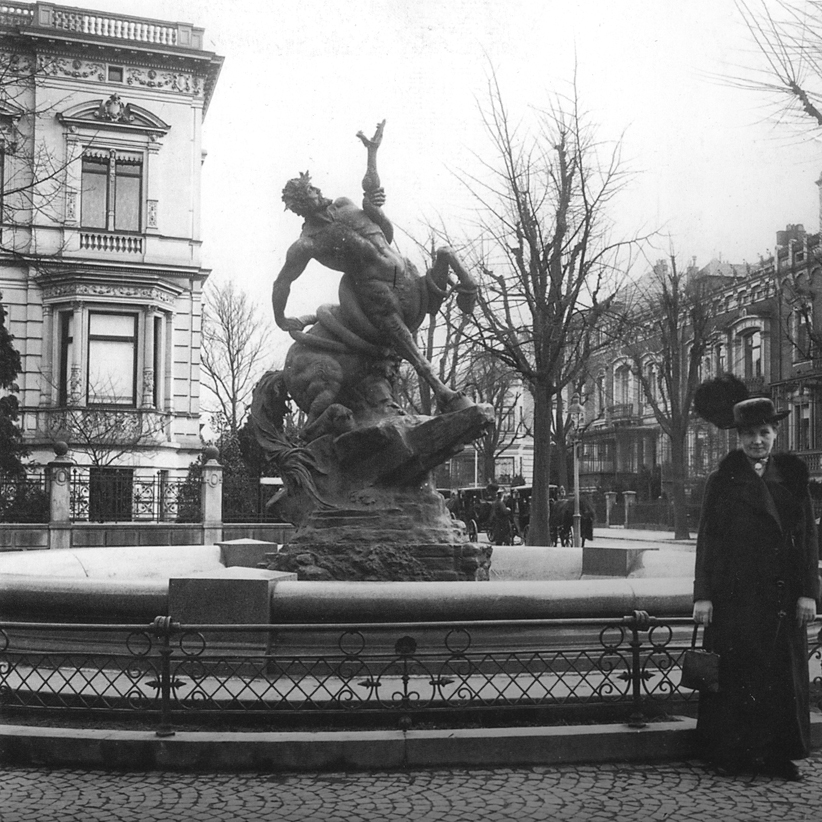 Centaurenbrunnen_-_Bremen_-_1900