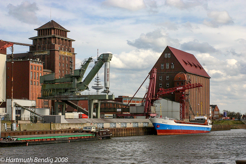Blick auf die Rolandmühle am Bremer Getreidehafen
