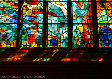 Detail des Pfingstfensters der Kirche Unser Lieben Frauen Bremen