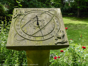 die Sonnenuhr im Focke garten
